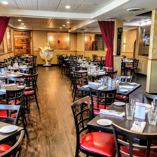 Monroe's Restaurant - Top Rated American Restaurant | OpenTable