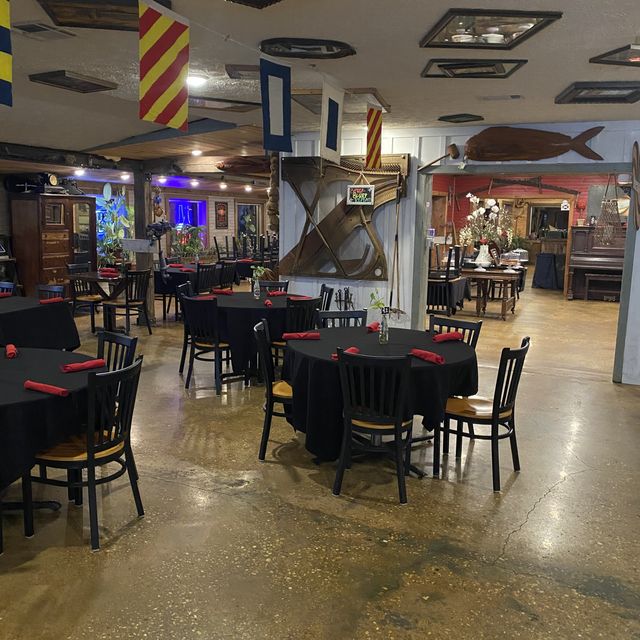 Fantail Seafood & Steakhouse Updated 2024, American Restaurant in