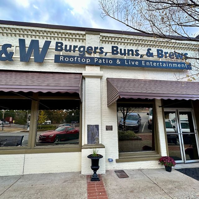 B&W Burgers, Buns & Brews Restaurant - Norcross, GA | OpenTable