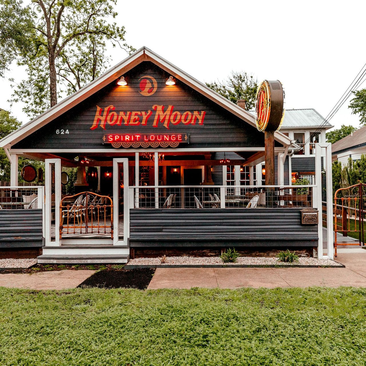 Honey Moon Spirit Lounge Restaurant - Austin, TX