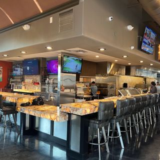 Pete's Restaurant & Brewhouse - El Dorado Hills