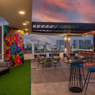 Live in Midtown Miami near Shops, Restaurants, Brunch and More : Gio Midtown