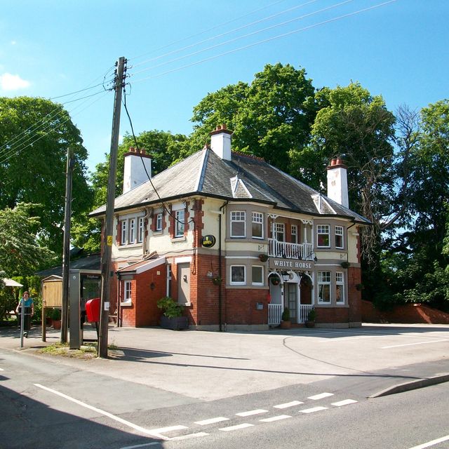 The White Horse Churton Restaurant - Chester, Cheshire West and Chester ...