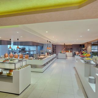 Al Dhiyafa Grand Kitchen