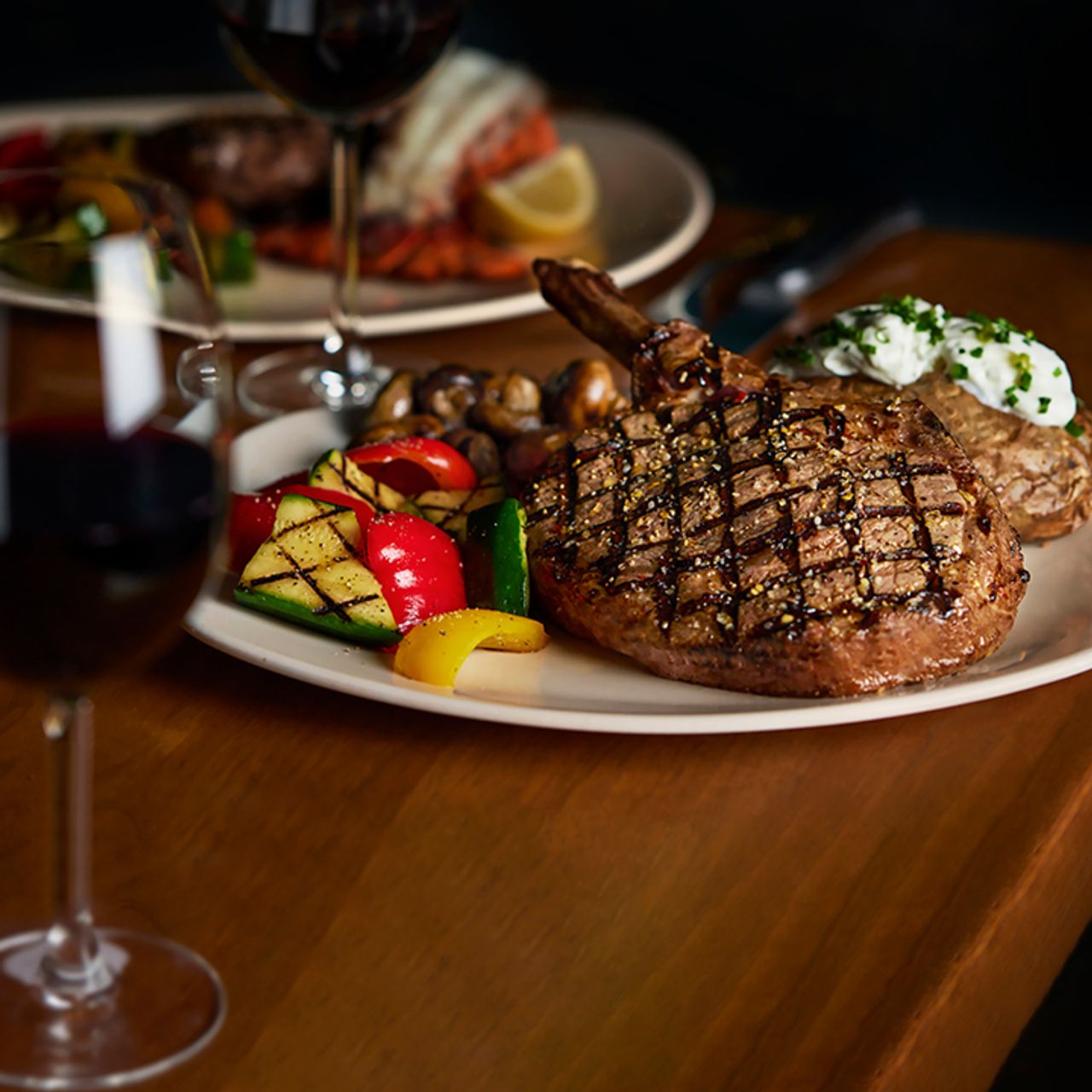 My husband's Salad with Steak - Picture of Salad and Go, Phoenix