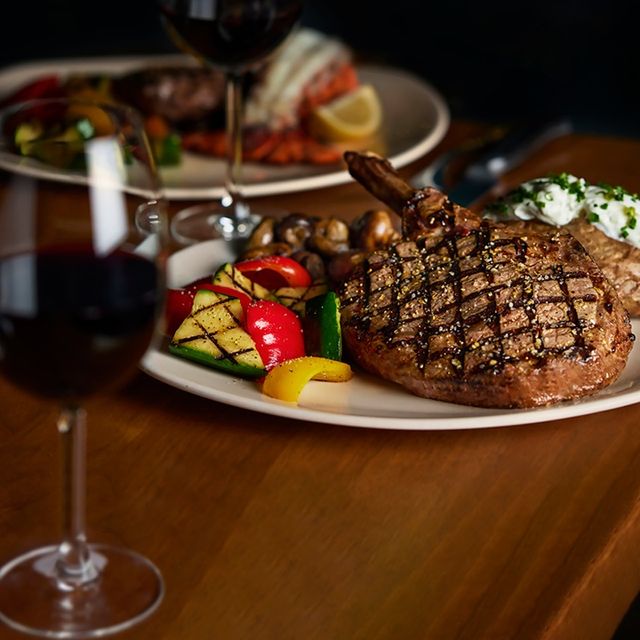 The Keg Steakhouse + Bar - Square One Restaurant - Mississauga, ON ...