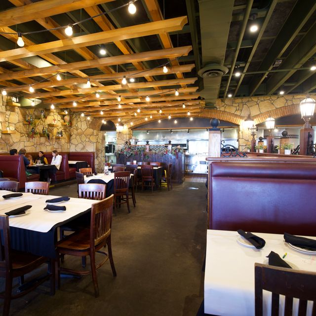 Romano's Macaroni Grill Bakersfield Restaurant Bakersfield, CA