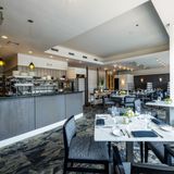 Cover image for Matthew's Restaurant