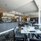 Cover image for Matthew's Restaurant