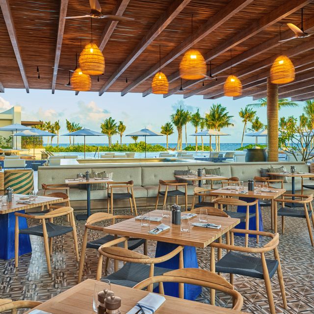 Riviera Pool & Grill at The St. Regis Kanai Resort, Riviera Maya ...