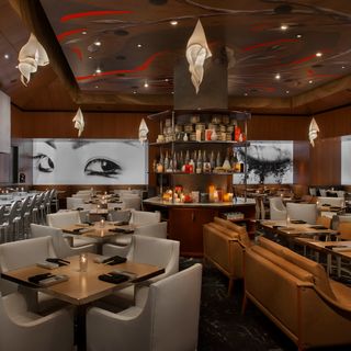 New Hollywood Restaurant Grandmaster Records Is Big, Bold