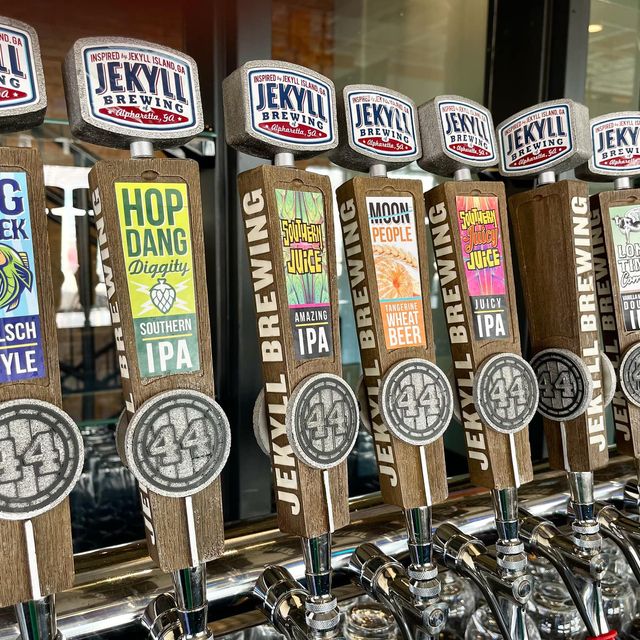Jekyll Brewing Jacksonville Restaurant Jacksonville Beach, FL