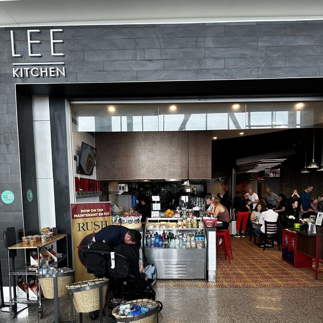 LEE Kitchen By Susur Lee YYZ International Gate E73 F73 Restaurant   Large 