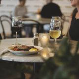Cover image for Lola's Cafe