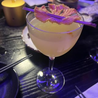 Dinner & Drinks at Chinatown's Hot New Lei Stand Cocktail Lounge