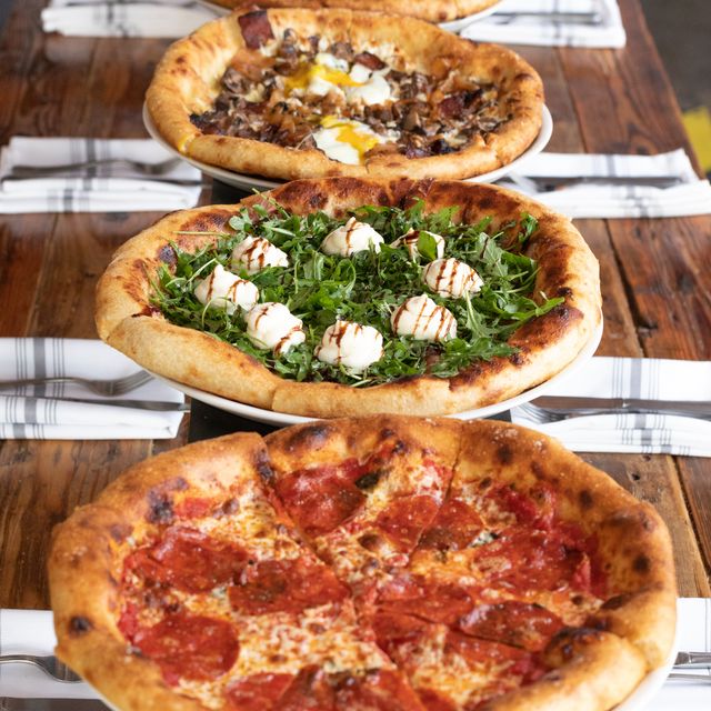 Pie Tap Pizza Workshop + Bar - Design District - Updated 2024, Pizzeria ...